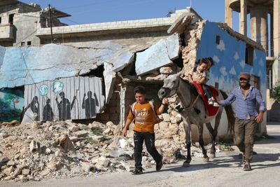 Diplomats seek deal to keep critical Syria aid flowing