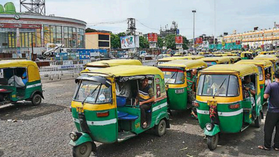 Kolkata: No new Sealdah auto route as of now, cops plan change in pedestrian entry-exit points