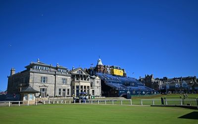 St Andrews offers iconic setting as stellar field gathers for historic British Open