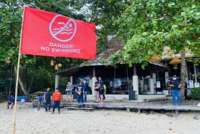 2 tourists drown off Koh Chang
