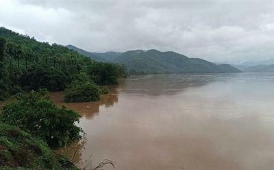 Flood in Godavari rising, 8 lakh cusecs discharged from Polavaram Project