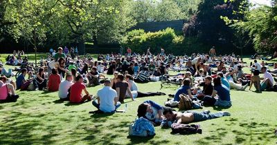 How hot does it have to get before you can leave work in Ireland? Law as Met Eireann forecast 26C