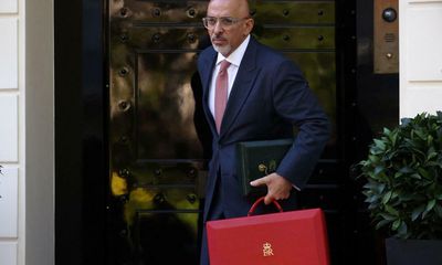 Tory leadership race: Zahawi pledges 2p income tax cut within two years