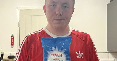 Man calls on Tesco to change wipe packaging after burning his bum