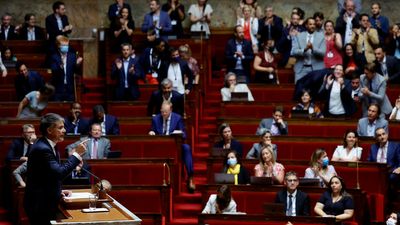 Macron’s government survives no-confidence vote in parliament