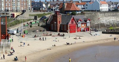 21-year-old suffers suspected broken leg after falling from pier of Cullercoats Bay