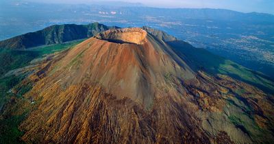 Tourist falls into Mount Vesuvius crater while taking selfie on forbidden route