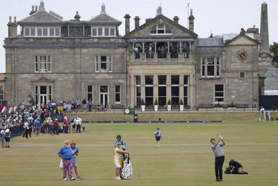 2 videos show just how ridiculously firm the British Open fairways are at St. Andrews