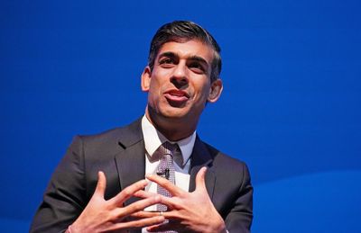 Sunak pledges to cut taxes – once inflation is under control