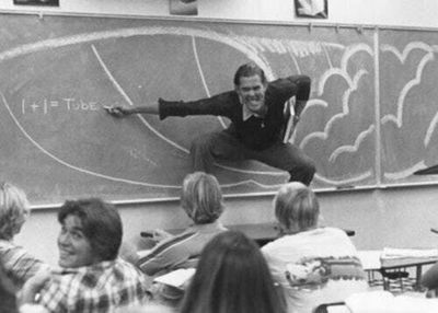 The charming ‘70s love story behind that viral surfing teacher photo