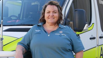 Queensland ambulance program helping acute mental health crisis patients at home