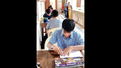 Bengaluru: Art workshop helps mental health patients showcase creative hues