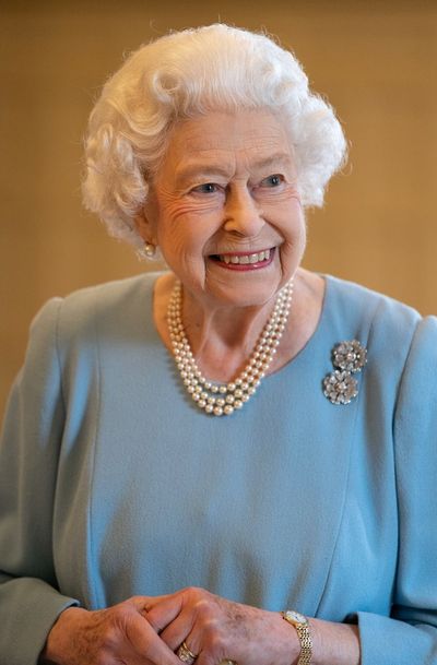 Queen set to present NHS with George Cross at Windsor