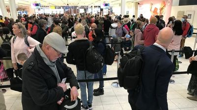 Weather and staff shortages causing flight cancellations and delays at Australian airports