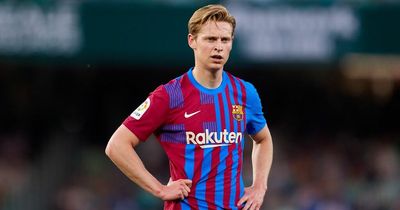 Man Utd news: Frenkie de Jong move delayed as Lisandro Martinez bid hits problem