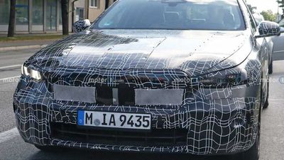 2023 BMW 5 Series Spied With Production Lights For The First Time