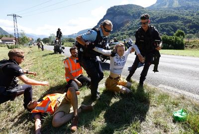 Tour de France 2022: Protestors on road bring stage 10 to a standstill