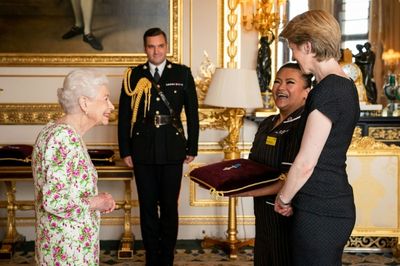 Queen gives UK's health service top award, praises Covid vaccine rollout