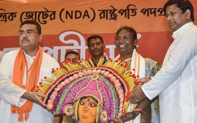 Droupadi Murmu meets BJP lawmakers in West Bengal