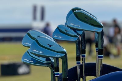 Mizuno releases limited-edition Mizuno Pro 221 blue irons