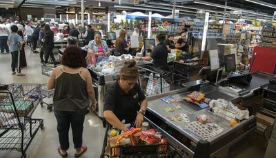 Get rid of Illinois’ grocery sales tax to help low-income households