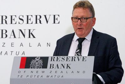 New Zealand's central bank lifts benchmark cash rate to 2.5%