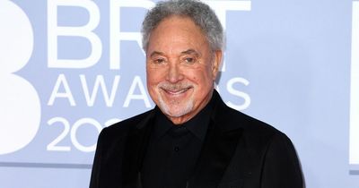 Sir Tom Jones issues defiant apology after he's forced to cancel show over health woes