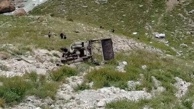 3 killed, several injured as truck falls into gorge on Manali-Leh highway
