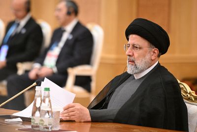 Iran vows to stick to 'rightful and logical' stance in nuclear talks
