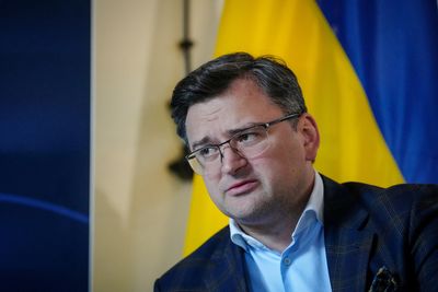 Ukraine rules out ceding territory to Russia to secure peace