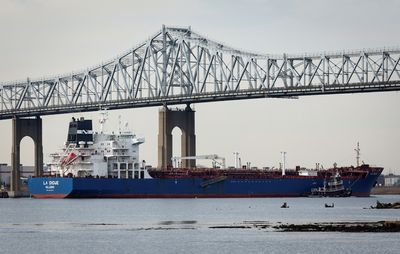 U.S., Europe working out details on Russian oil price cap -U.S. official