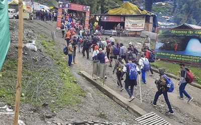 Fresh batch of 6,400 pilgrims leaves Jammu camp for Amarnath Yatra
