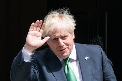 Johnson raises prospect of early exit from No 10