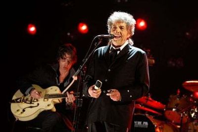 Bob Dylan bans phones after announcing first UK shows in five years