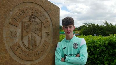 Hibs confirm signing of assistant manager's son Reuben McAllister