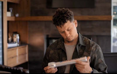 Patrick Mahomes wants to sell you a Coors … flashlight because he can’t promote actual Coors Light