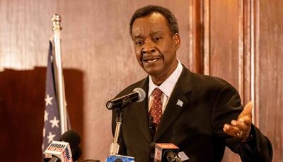 Mayoral challenger Willie Wilson takes aim at violent crime