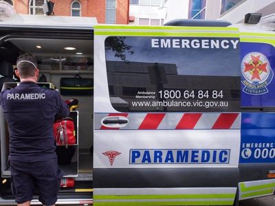 Union calls for Victoria ambulance review