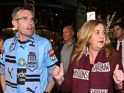 Qld premier calls for national virus talks