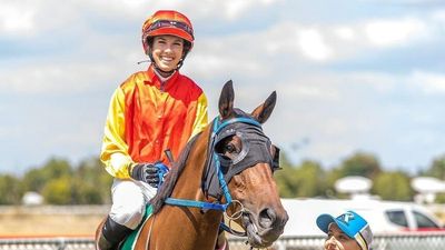 More women becoming jockeys in Queensland, but upgrades to equal facilities for men and women still needed