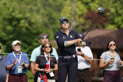 Like old times: Annika Sorenstam, Madelene Sagstrom take share of lead at LPGA team event