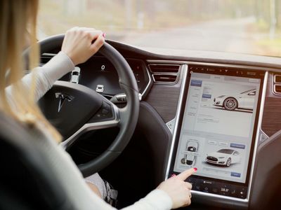 Tesla Loses Key AI Executive: How Elon Musk Reacted