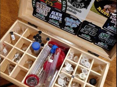 NSW pair accused of posting drugs