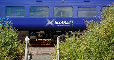 Broken down train causes disruption for Paisley commuters this morning