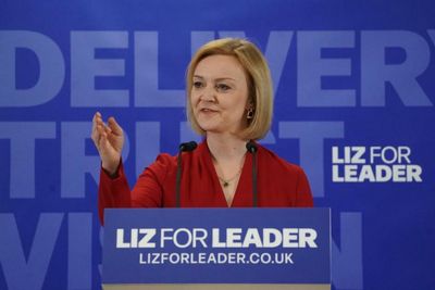 Watch Liz Truss 'get lost' while leaving her own leadership campaign launch