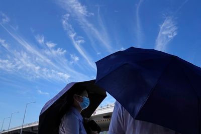 China opens former air raid shelters amid heat wave