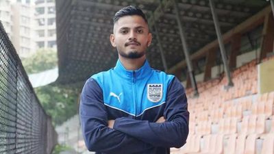 ISL: Mumbai City FC complete signing of defender Sanjeev Stalin