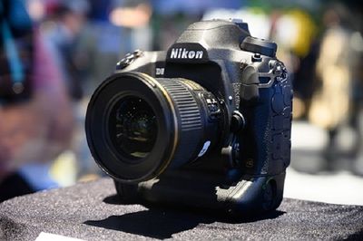 Technology: Nikon to discontinue DSLR production