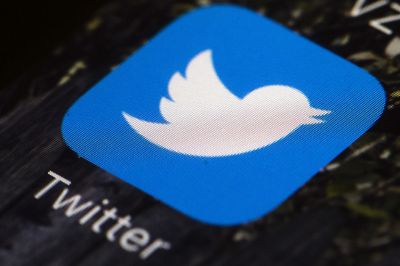 Twitter users were unable to access their accounts for about an hour
