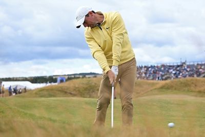 McIlroy lives up to billing in British Open first round